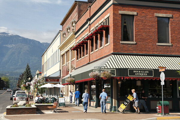 A busy and pretty city set in the Columbia Mountains.